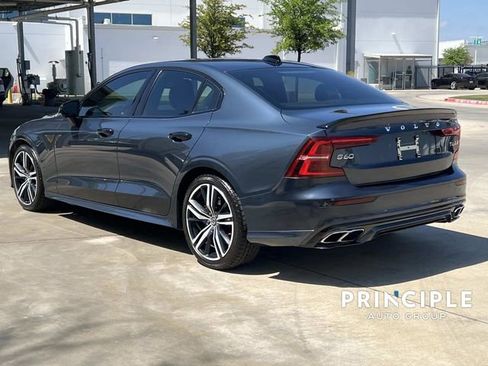 Used 2020 Volvo S60 T6 R-Design image 10