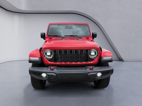 Used 2025 Jeep Wrangler Unlimited Sahara AWD/4WD image 8