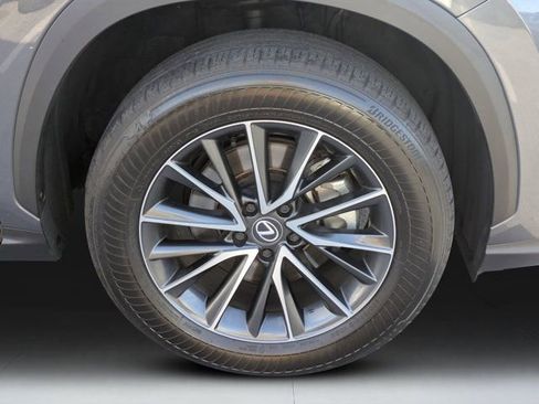 Used 2024 Lexus NX 250 FWD image 9