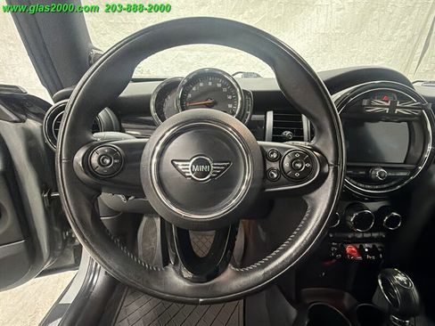 Used 2019 MINI Cooper 2-Door Hardtop FWD image 4