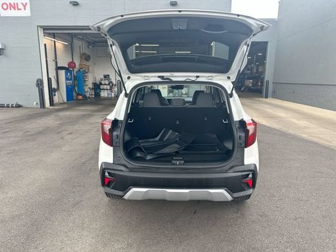 Used 2024 Kia Seltos LX AWD/4WD image 24