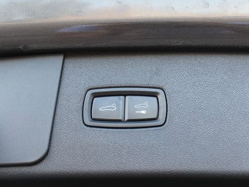 Used 2019 Porsche Cayenne S image 17