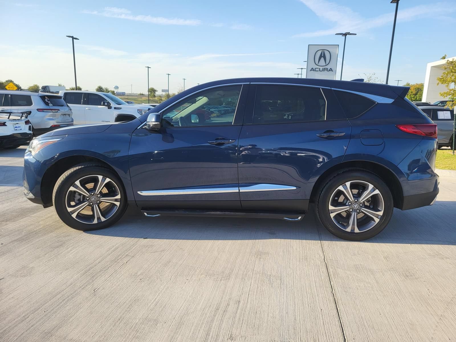 Used 2025 Acura RDX w/ Technology Package AWD/4WD image 3