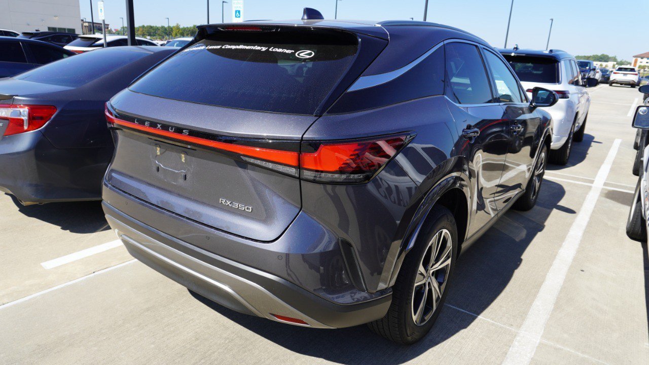 Used 2025 Lexus RX 350 Premium w/ Accessory Package (Z1) FWD image 3