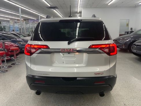 Used 2017 GMC Acadia SLT image 5