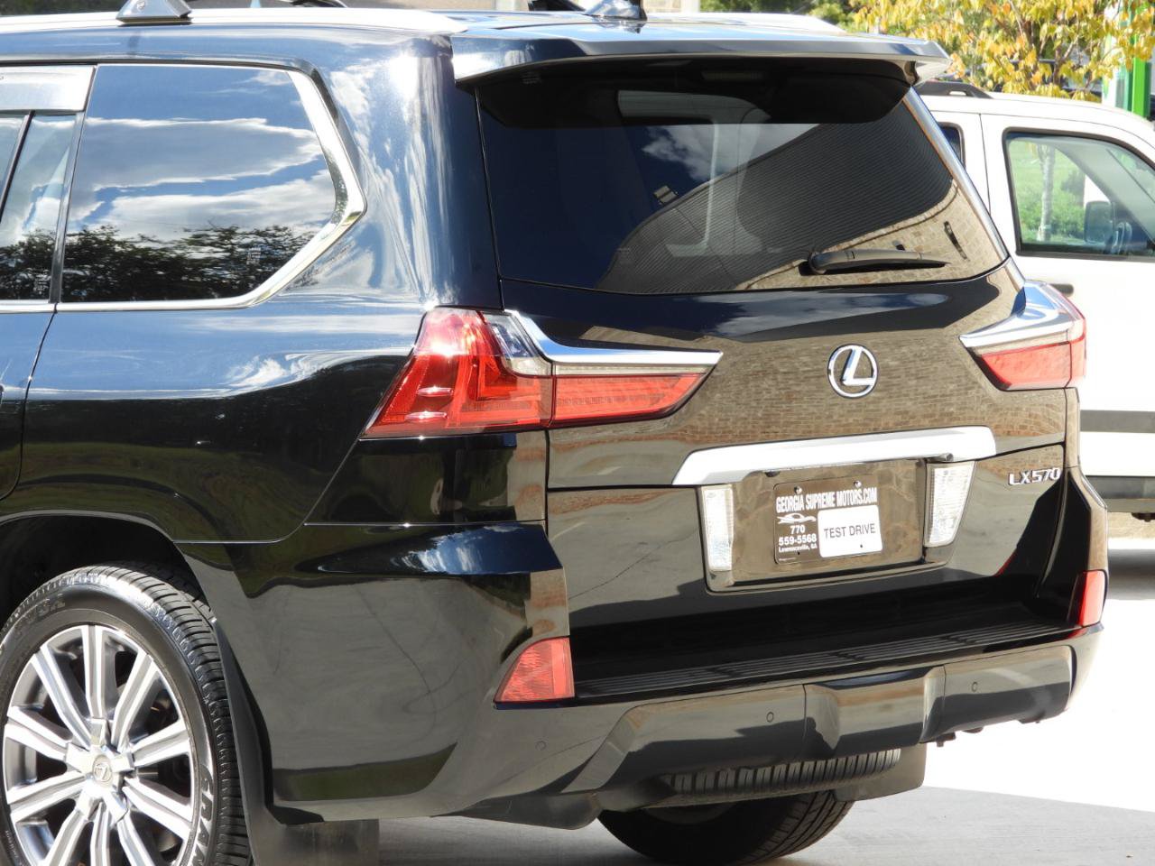 Used 2016 Lexus LX 570 4WD image 26