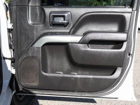 Used 2018 Chevrolet Silverado 1500 LT w/ All Star Edition image 43