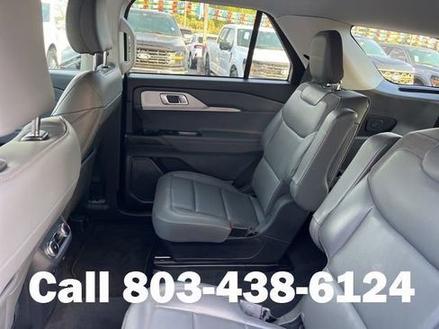 Used 2025 Ford Explorer Active w/ Active Comfort Package AWD/4WD image 12