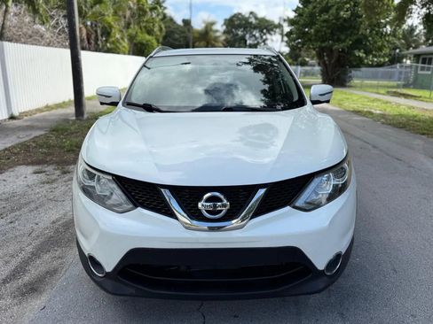 Used 2018 Nissan Rogue Sport SV w/ SV Technology Package FWD image 8
