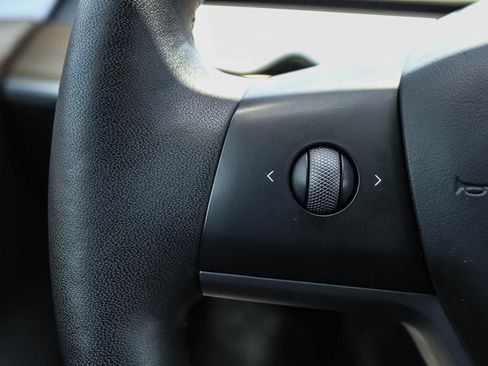 Used 2023 Tesla Model 3 Standard Range RWD image 22