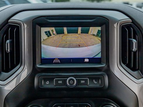 Used 2020 Chevrolet Silverado 1500 Custom w/ Custom Value Package RWD image 20