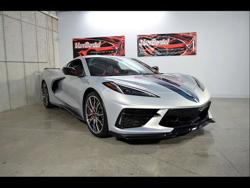 Used 2024 Chevrolet Corvette Stingray Preferred Cpe w/ Z51 Performance Package RWD image 3