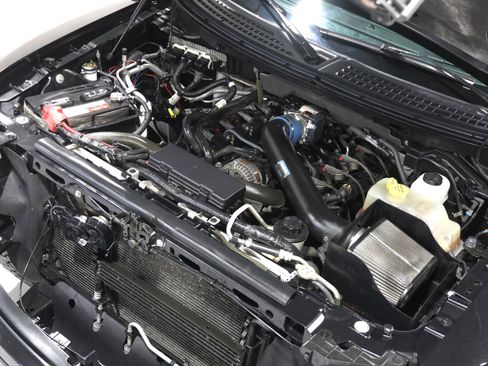 Used 2013 Ford F150 Raptor w/ Luxury Equipment Group image 95