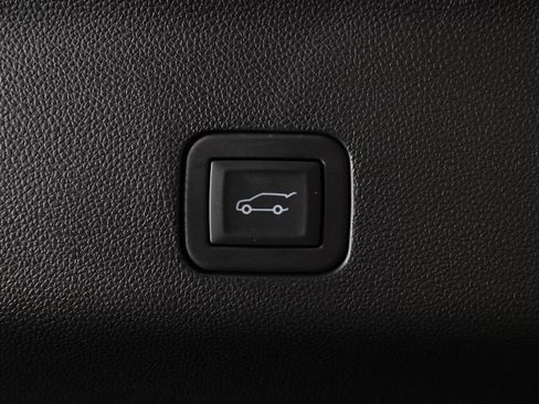 Used 2026 GMC Yukon XL AT4 Ultimate w/ LPO, Illumination Package AWD/4WD image 15