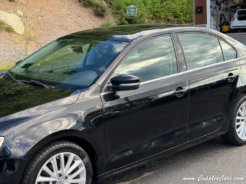 Used 2012 Volkswagen Jetta SEL FWD image 26
