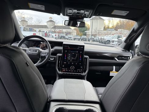 New 2026 GMC Yukon Elevation image 20