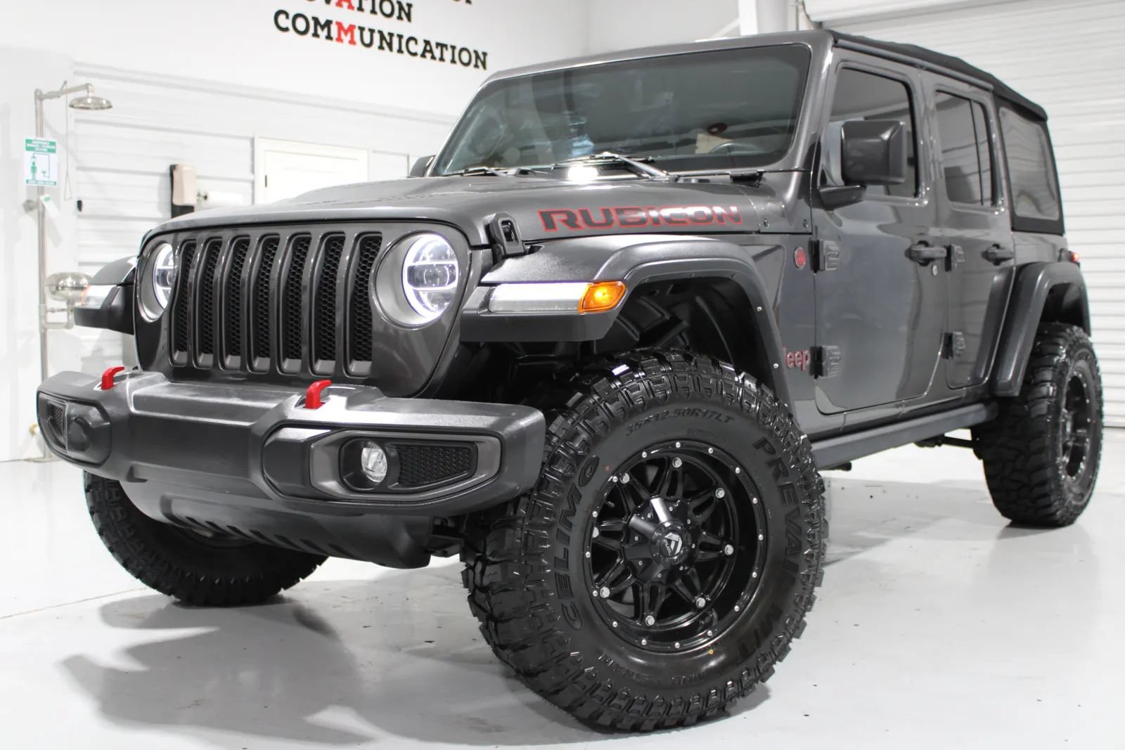Used 2022 Jeep Wrangler Unlimited Rubicon w/ LED Lighting Group AWD/4WD image 1
