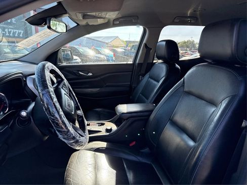 Used 2019 GMC Acadia SLT AWD/4WD image 9
