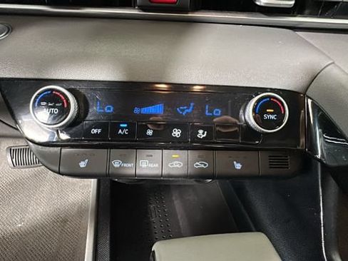 Used 2022 Hyundai Elantra SEL w/ Convenience Package FWD image 22