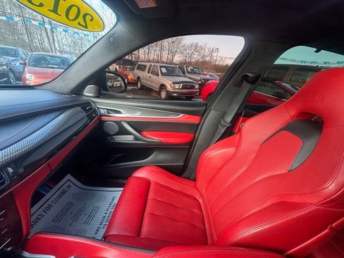 Used 2015 BMW X6 M image 28