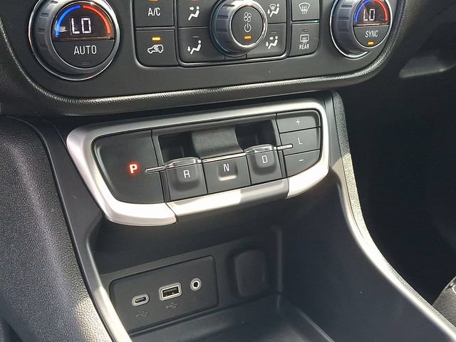 Used 2024 GMC Terrain SLE w/ Driver Convenience Package AWD/4WD image 16