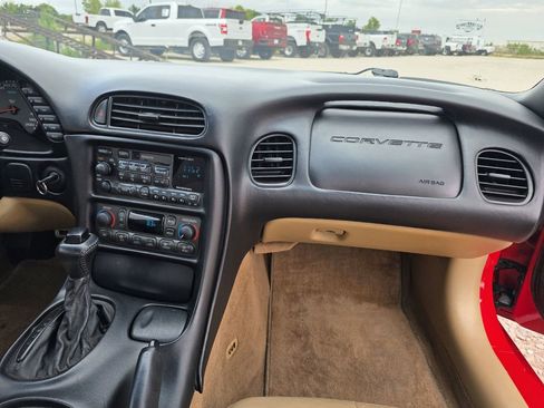 Used 1998 Chevrolet Corvette Convertible image 14