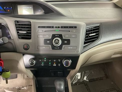 Used 2012 Honda Civic LX image 17