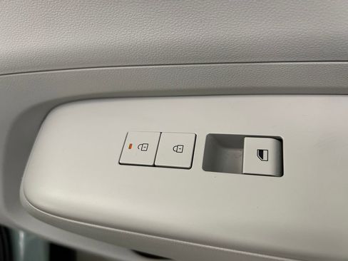 Used 2025 Hyundai Kona SEL FWD image 25