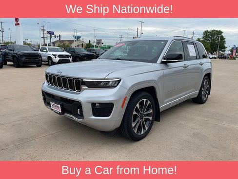 Used 2022 Jeep Grand Cherokee Overland AWD/4WD image 2