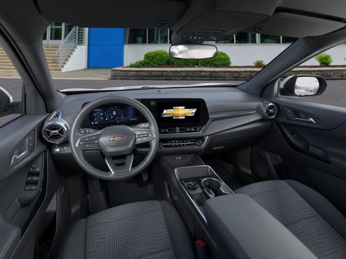 New 2026 Chevrolet Equinox LT w/ LPO, Floor Liner Package FWD image 15
