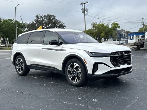 Used 2026 Lincoln Nautilus Premier w/ Jet Appearance Package image 1