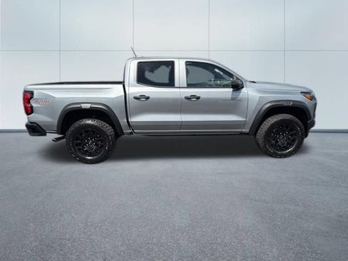 Used 2025 Chevrolet Colorado Trail Boss AWD/4WD image 10