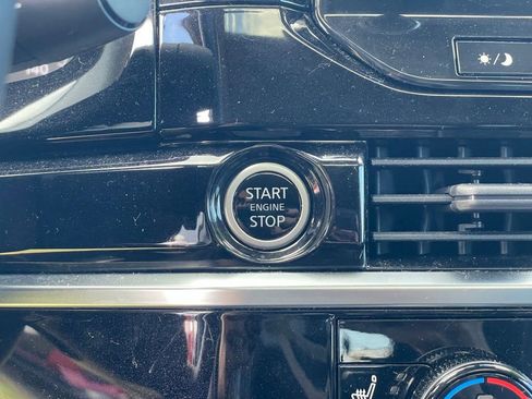 Certified 2022 Nissan Pathfinder SL w/ SL Premium Package image 21