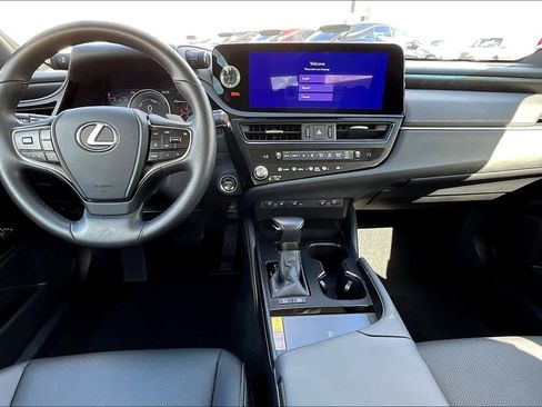 Certified 2025 Lexus ES 300h w/ Premium Package image 15