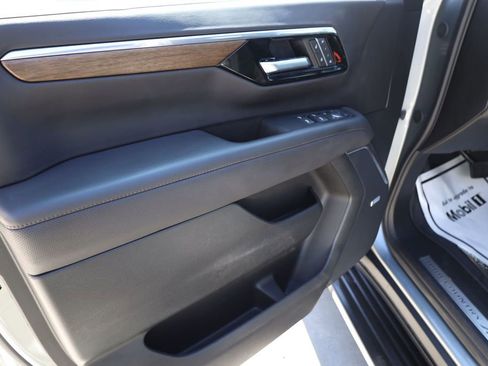 Used 2025 Chevrolet Tahoe High Country w/ Sun And Tow Package image 10