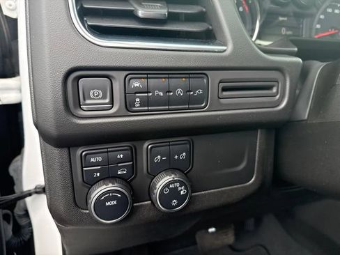 Used 2021 Chevrolet Tahoe RST w/ Luxury Package AWD/4WD image 12