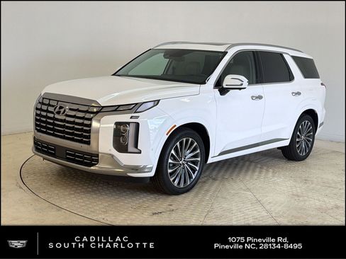 Used 2025 Hyundai Palisade Calligraphy image 1