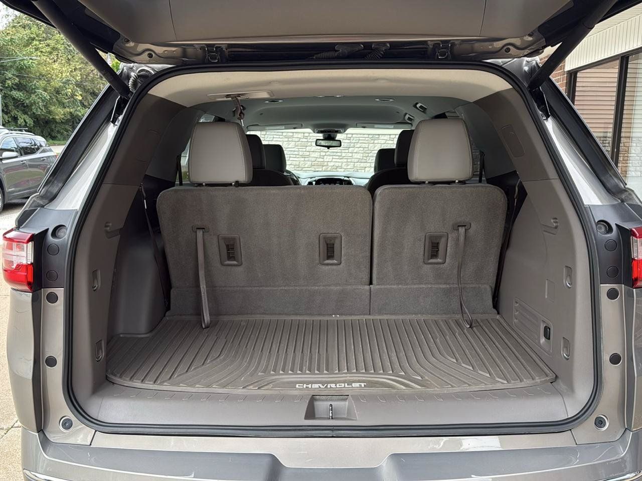 Used 2019 Chevrolet Traverse Premier FWD image 19