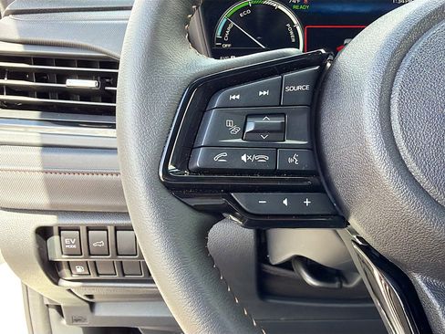 Used 2025 Subaru Forester Touring image 38