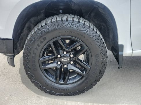 Used 2023 Chevrolet Silverado 1500 Custom Trail Boss AWD/4WD image 11