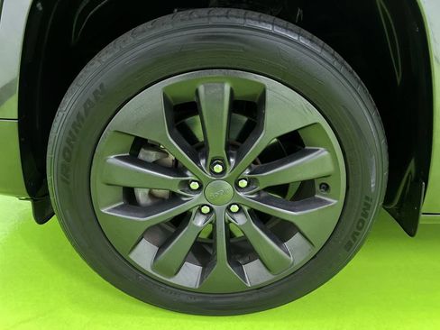 Used 2019 Jeep Cherokee High Altitude AWD/4WD image 15