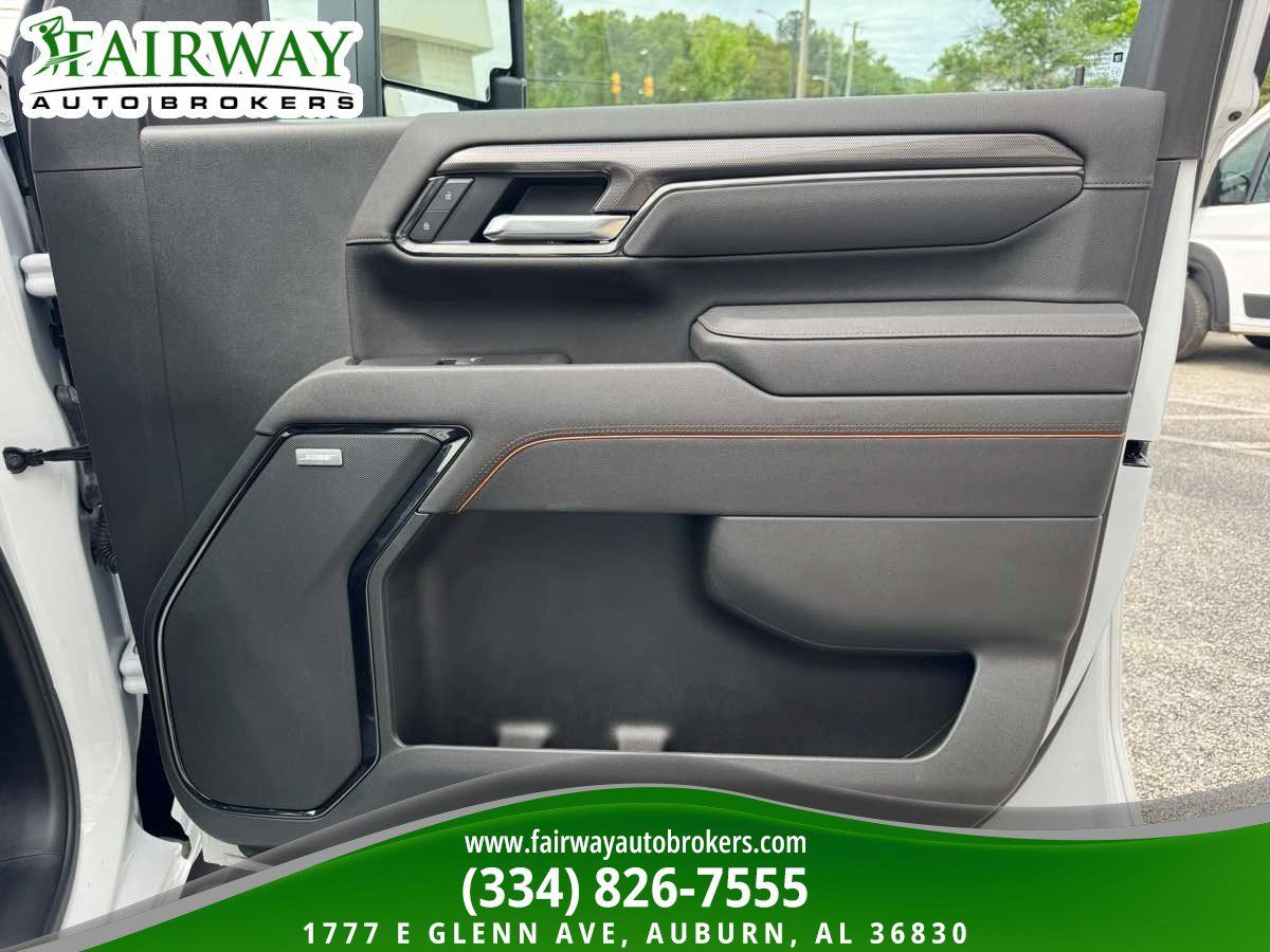 Used 2025 GMC Sierra 2500 AT4 w/ AT4 Premium Plus Package AWD/4WD image 28