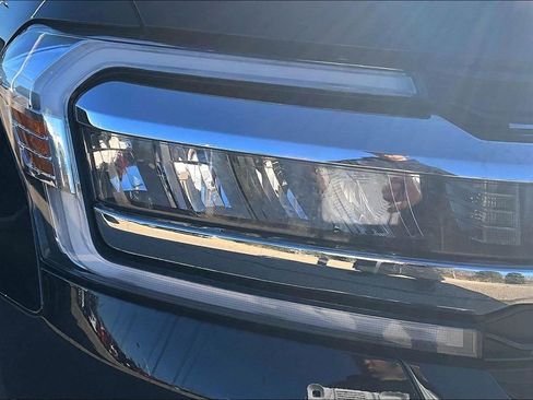 Used 2024 Ford Expedition Limited AWD/4WD image 27