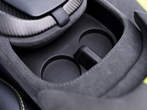 Used 2023 Aston Martin V8 Vantage Roadster image 66