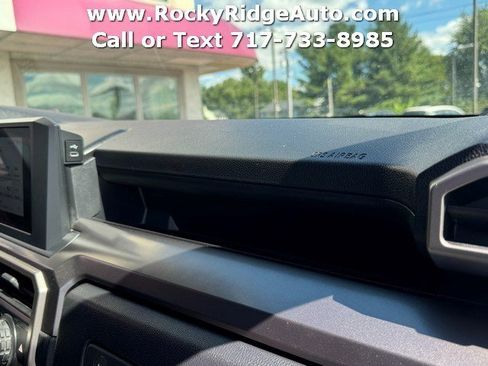 Used 2025 Toyota 4Runner SR5 AWD/4WD image 24
