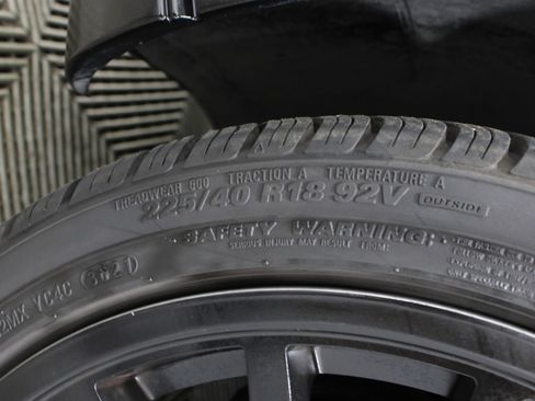 Used 2005 Chrysler Crossfire SRT-6 RWD image 28