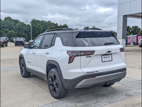 New 2026 Chevrolet Equinox LT w/ Midnight Edition AWD/4WD image 8