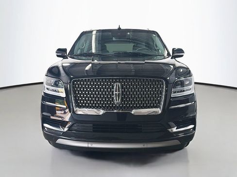 Used 2021 Lincoln Navigator Reserve AWD/4WD image 2