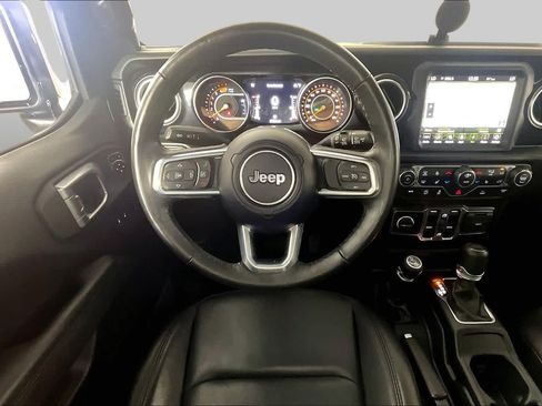 Used 2023 Jeep Wrangler Unlimited Sahara AWD/4WD image 6