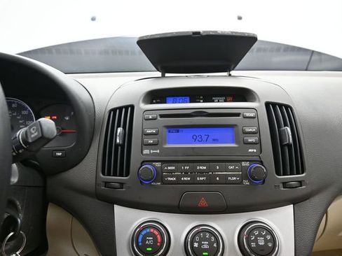 Used 2009 Hyundai Elantra GLS image 46